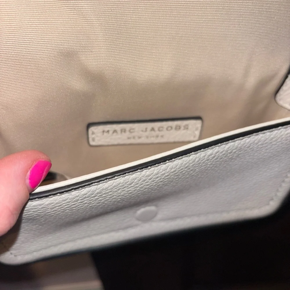 Marc Jacobs Cream Crossbody Bag - Picture 5 of 9
